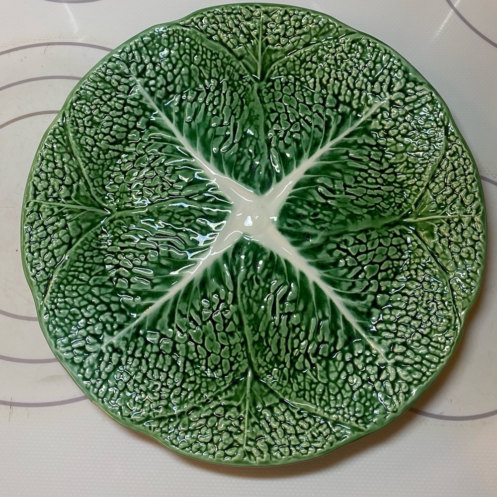 💚 Green Cabbage Leaf large 10.5” PLATE - Serving Platter 💚